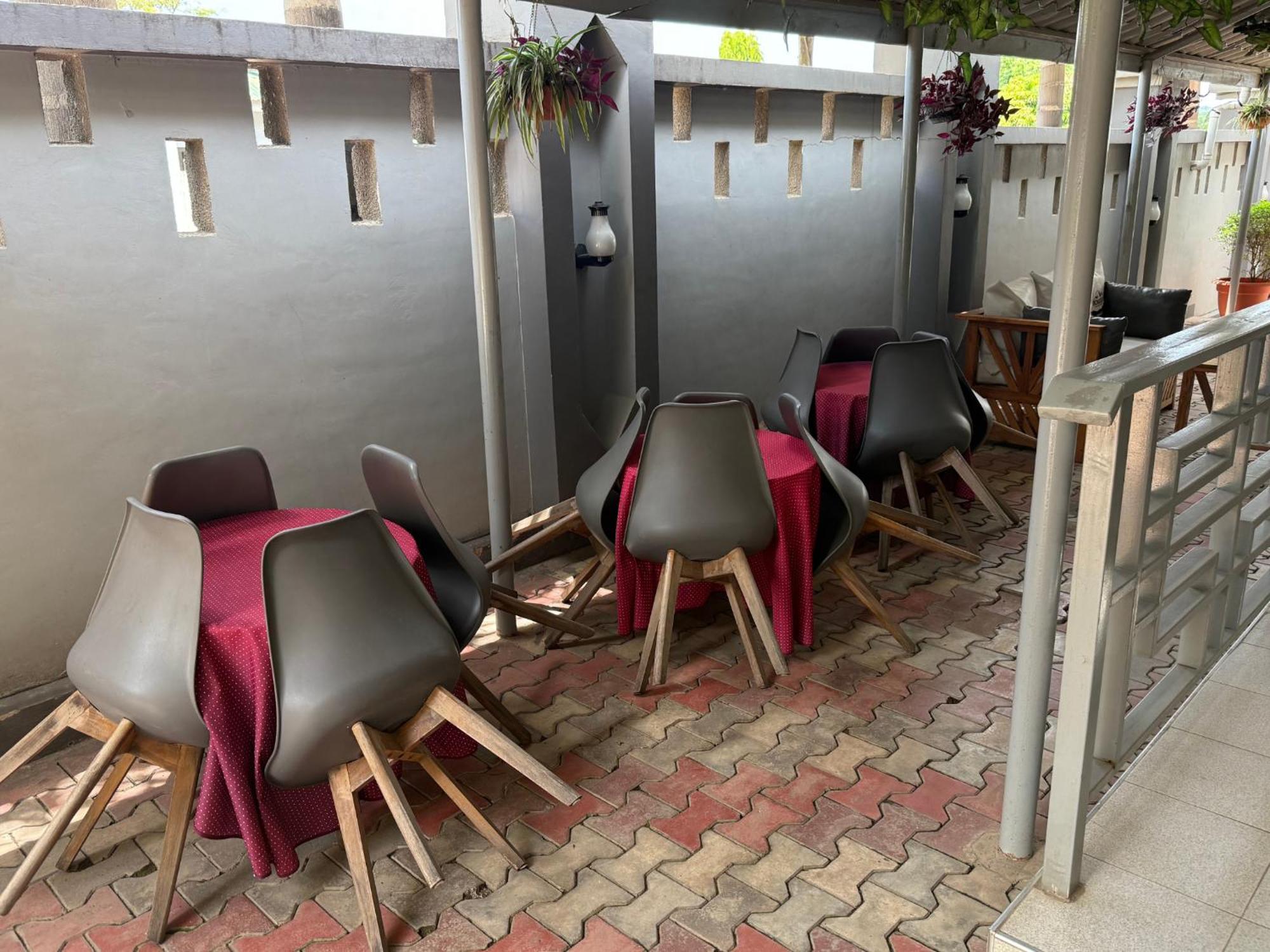Kingdom Apartments Mwanza Exterior foto